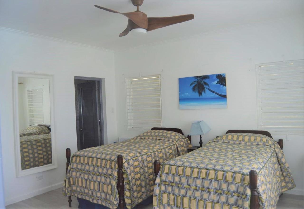 Villa Dianna - Entire Villa, Roof Terrace, Pool, Garden, Sea Views Near Dunn'S River โอโชรีโอส ภายนอก รูปภาพ